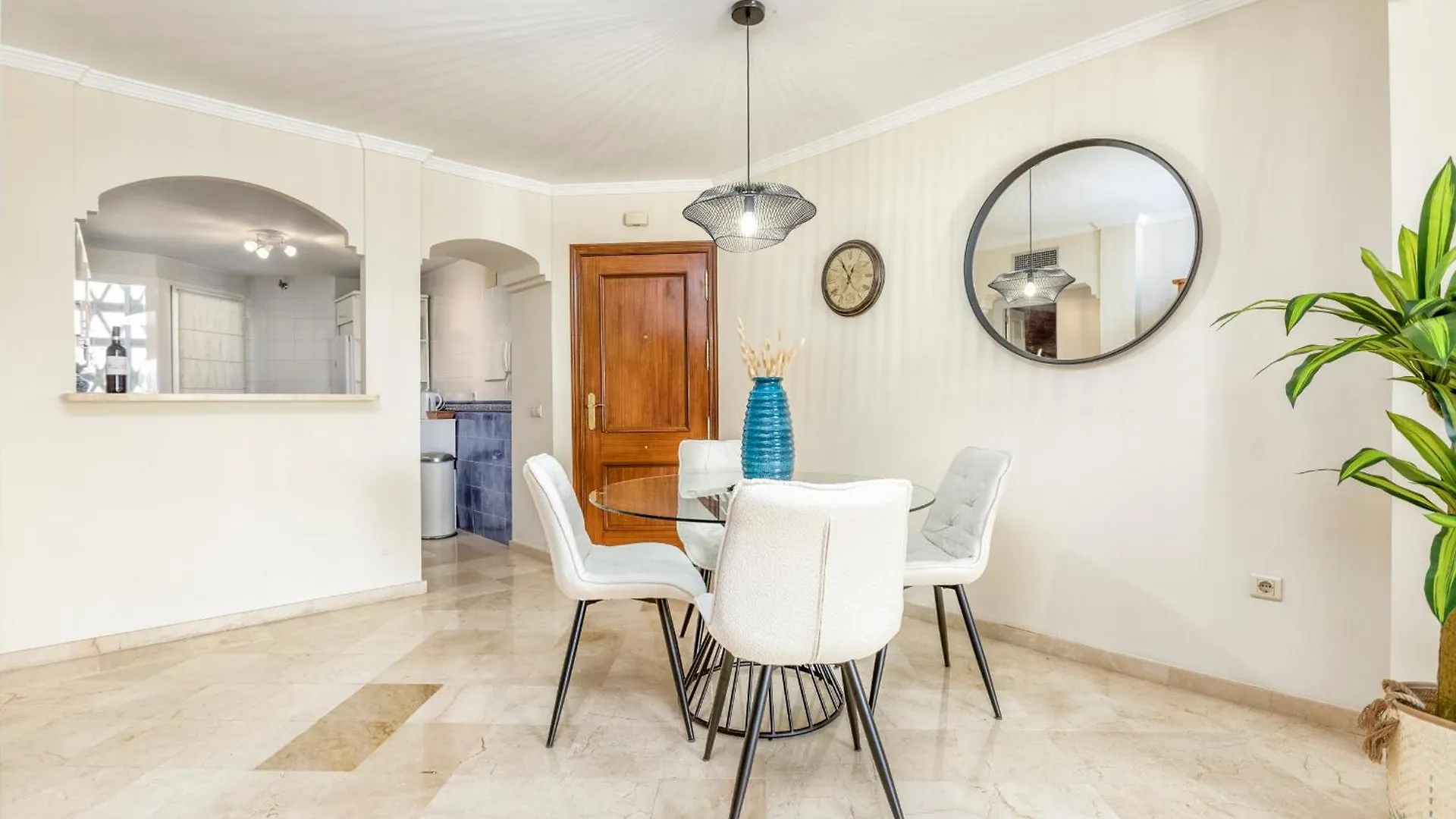 Mijas Golf Frontline Luxury 2 Bed Apt Beautiful Golf, Mountains And Lake Views Fuengirola Apartment